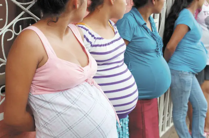 Cada vez más niñas y adolescentes embarazadas son atendidas en las casas maternas. Foto Archivo LA PRENSA/L.E. MARTÍNEZ M.